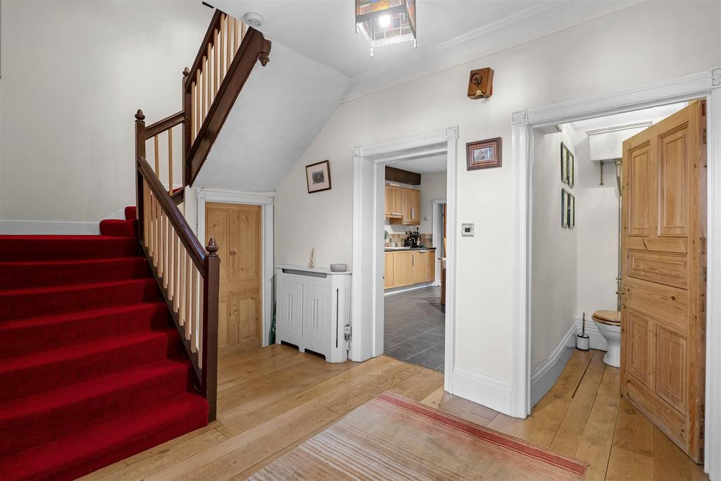 7 Edgar Street - hallway.jpg