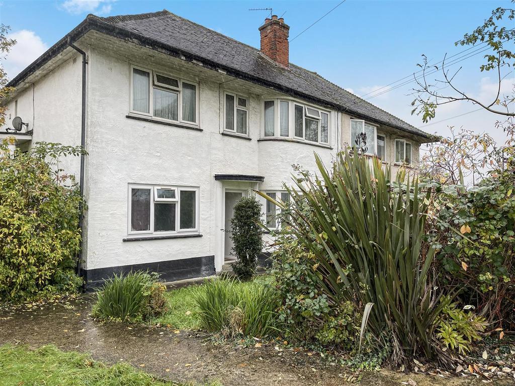 Sudbury Croft, Wembley 3 bed for sale £220,000