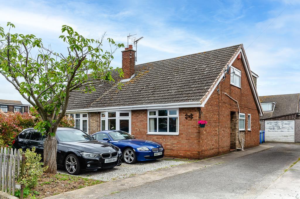 Plumtree Road, Thorngumbald, Hull 3 bed semidetached bungalow for sale