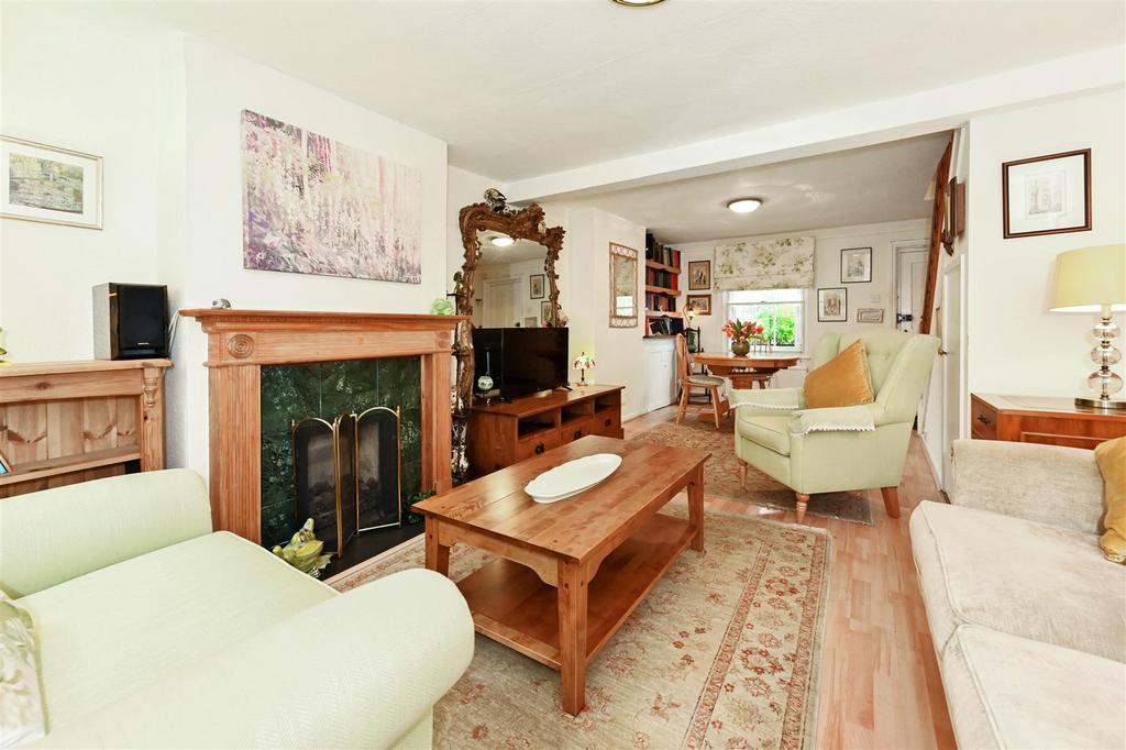 Westgate, Chichester 2 bed terraced house for sale £405,000
