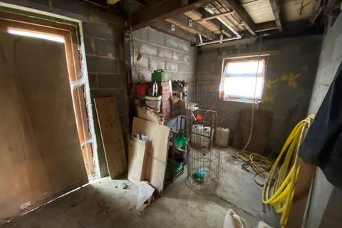 32 Bedivere Road, Bradford, BD8 0DT
