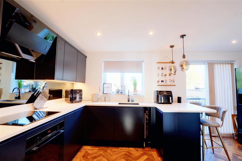 Kitchen  (3).jpeg