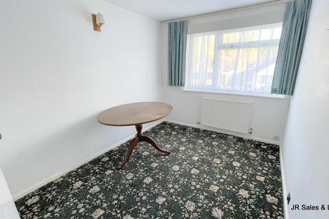 55 Brookside Crescent, Cuffley, Potters Bar, EN6 4QP