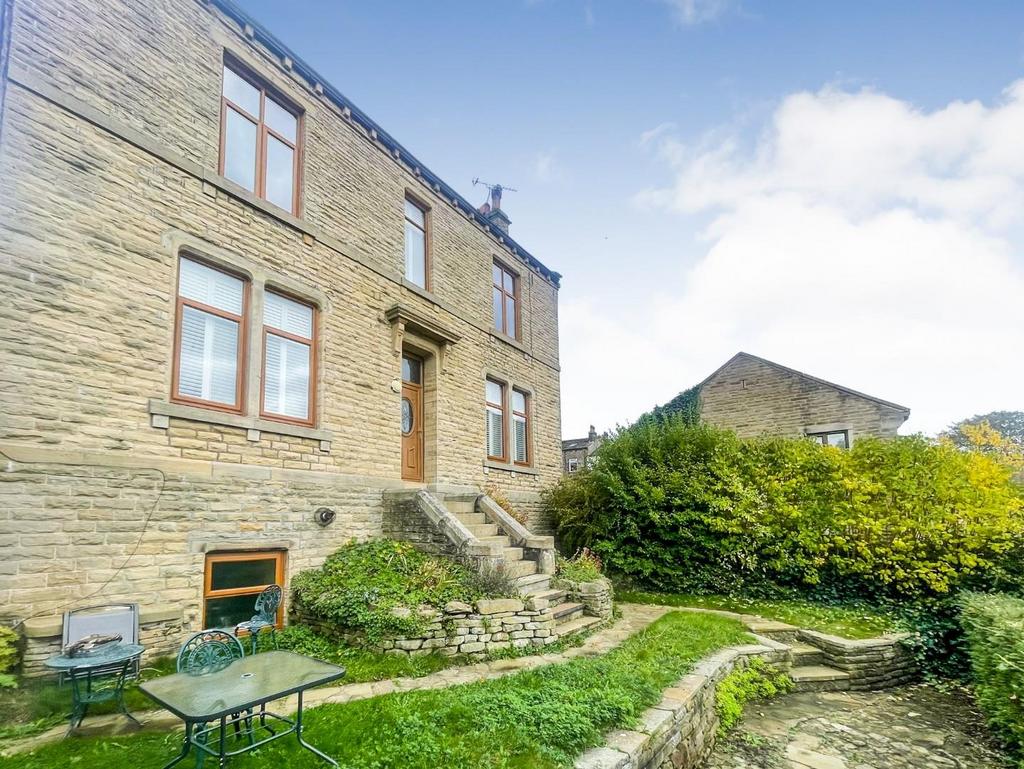 Ilkley Road, Riddlesden, Keighley 4 bed detached house for sale £375,000