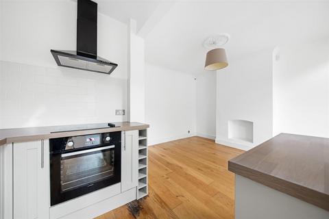 7 Wimborne Way, Beckenham, BR3 4DJ
