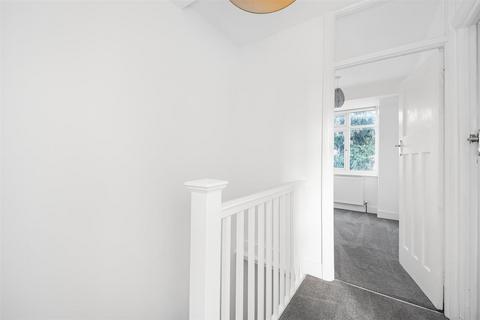 7 Wimborne Way, Beckenham, BR3 4DJ