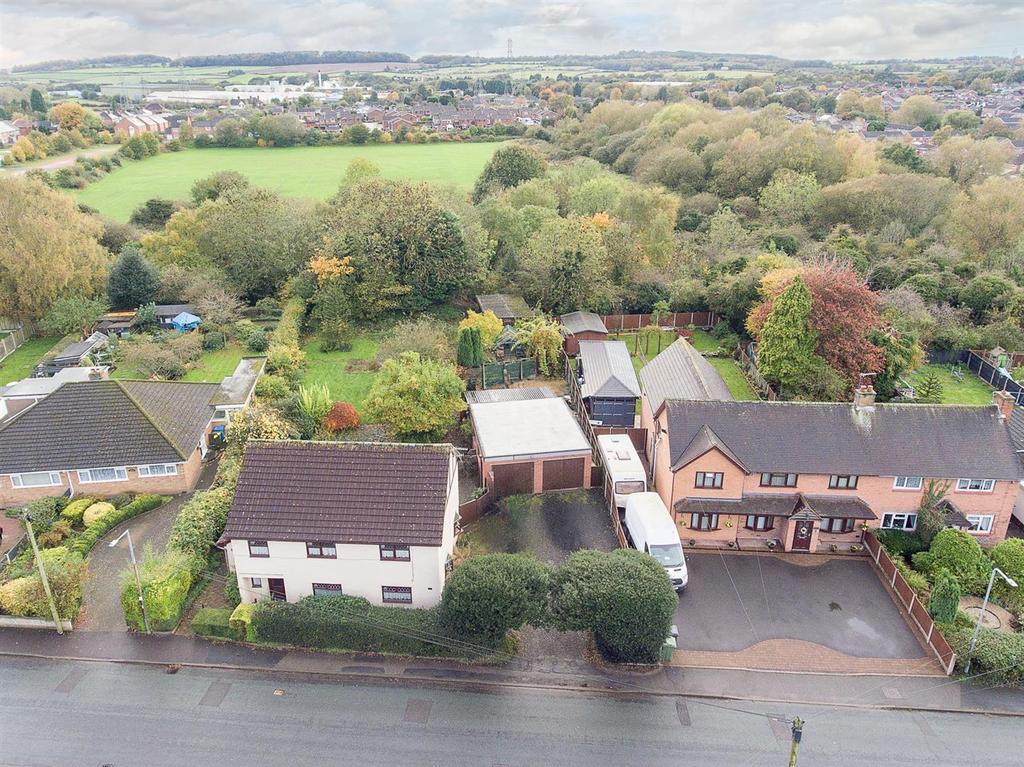 Holly Cottage, Giggetty Lane, Wombourne, WV5 0AY 3 bed detached house