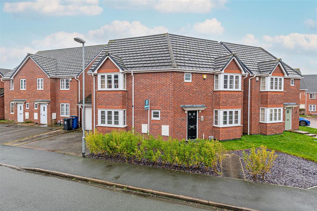 Phoenix Place, Great Sankey, Warrington 3 bed detached house for sale