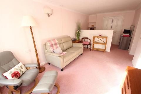 2 bedroom retirement property for sale, Bellingham Lane, Rayleigh