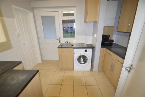 2 bedroom end of terrace house for sale - Ivyhouse Road, Dagenham