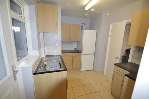 2 bedroom end of terrace house for sale - Ivyhouse Road, Dagenham