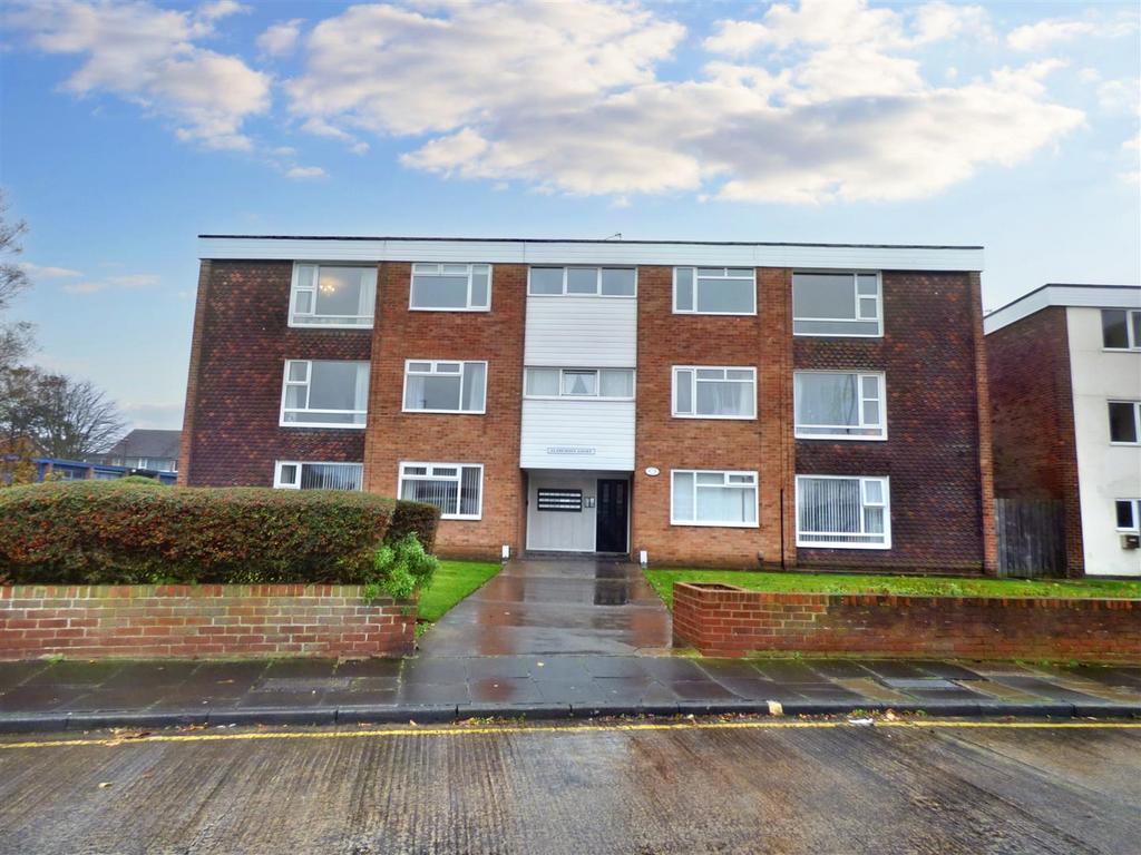 Claremont Court, Whitley Lodge 2 bed apartment £575 pcm (£133 pw)