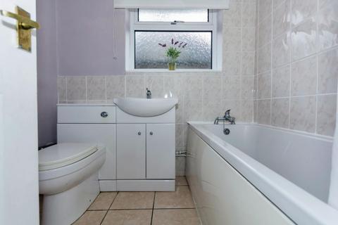 20 Blenheim Road, Shirley, Solihull, B90 3QF