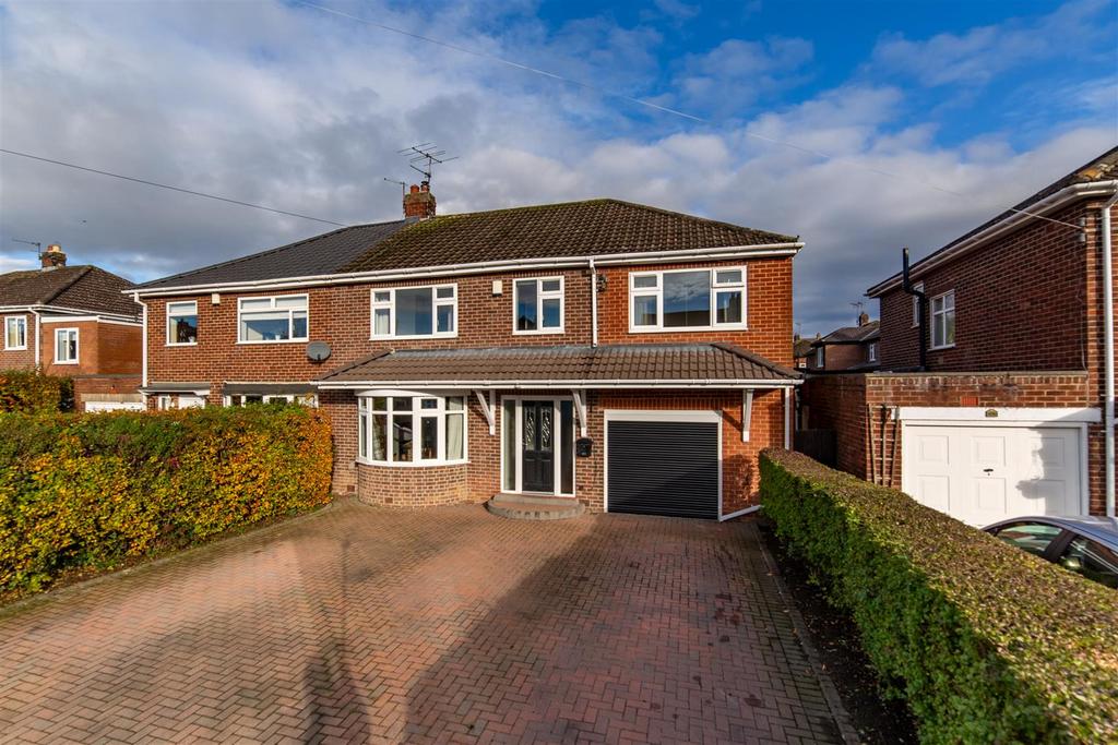 Queensway, Brunton Park, Gosforth, Newcastle Upon Tyne 5 bed semi