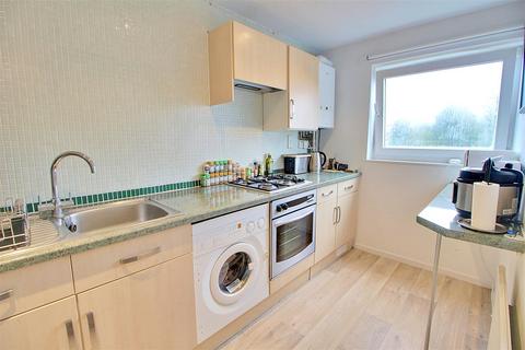 1 bedroom flat for sale - Halifax Road, Enfield