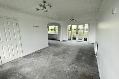 4 bedroom detached house for sale, Woodland Park, Ynystawe, Swansea
