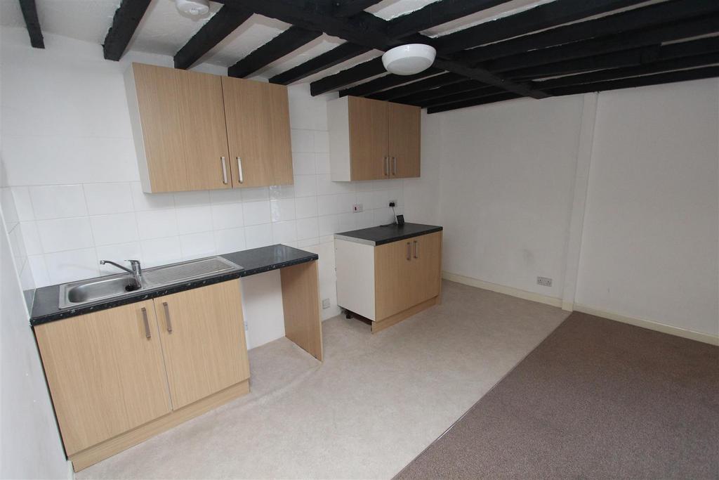 West Street, Sheerness 1 bed flat for sale £60,000