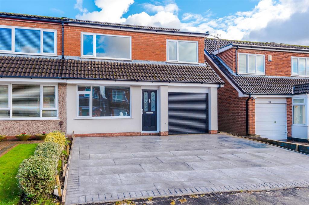 Ellenor Drive, Astley, Manchester 3 bed semidetached house for sale