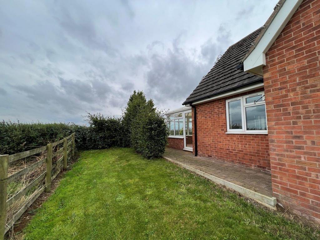 NURSERY LANE, HOLWELL, MELTON MOWBRAY 3 bed detached house to rent £