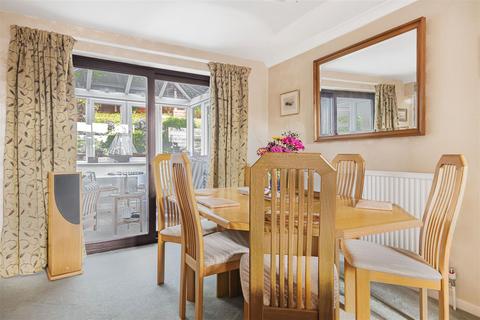 3 bedroom detached house for sale - Briar Close, Caversham, Reading