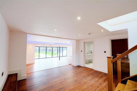 48 Moore Road, Mapperley, Nottingham, NG3 6EF