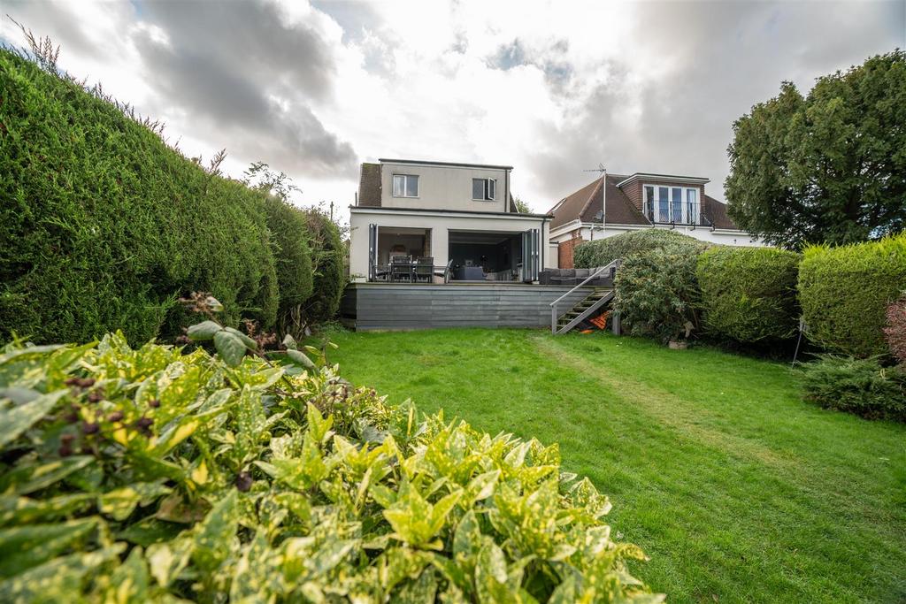 Large Garden and Patio Area