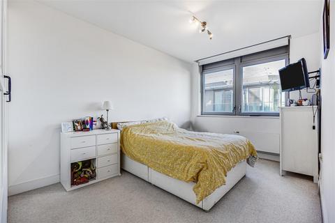 2 bedroom flat for sale, 7 Plaza Gardens, Putney