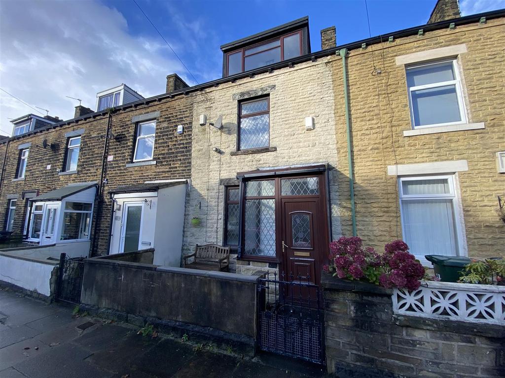 Keswick Street, Bradford 3 bed terraced house £750 pcm (£173 pw)