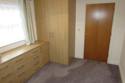 2 bedroom apartment for sale, Tanners Court, Toddington