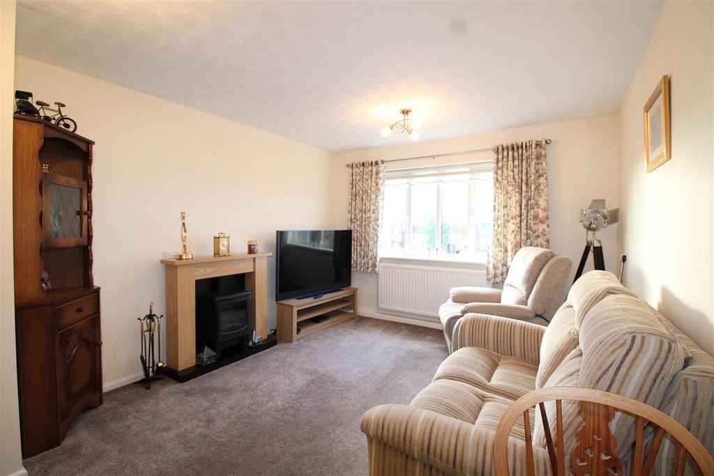 Glass House Hill, Oldswinford, Stourbridge 2 bed flat for sale £140,000