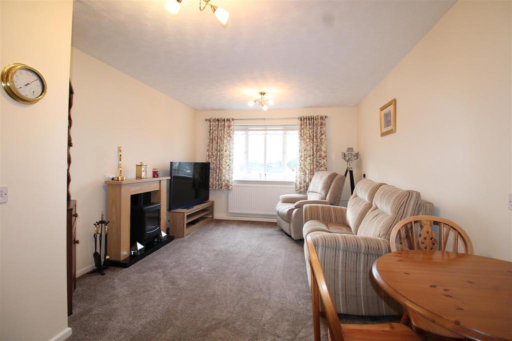 Glass House Hill, Oldswinford, Stourbridge 2 bed flat for sale £135,000