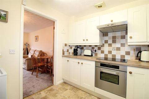 2 bedroom flat for sale, Glass House Hill, Oldswinford, Stourbridge