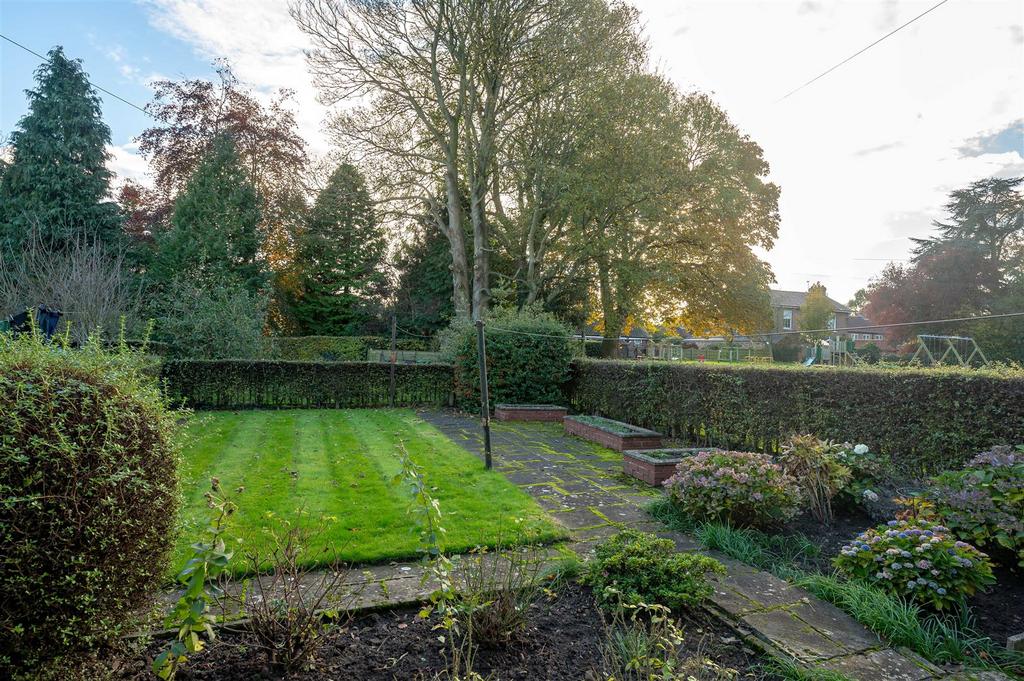Back Lane, Bilbrough, York, YO23 3PL 3 bed semidetached house for sale