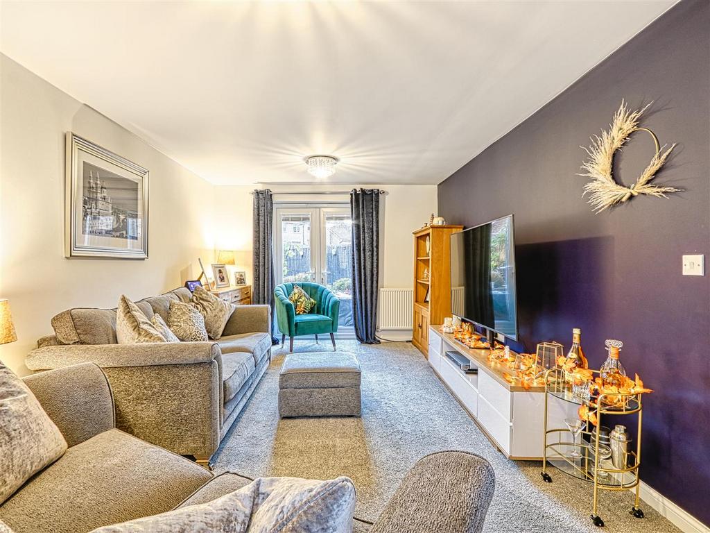 Askew Way, Chesterfield S40 3 bed semidetached house for sale £245,000