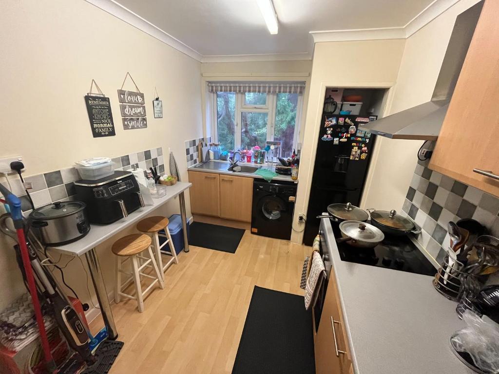 2933 Bournemouth Road, Ashley Cross, Poole 2 bed apartment for sale