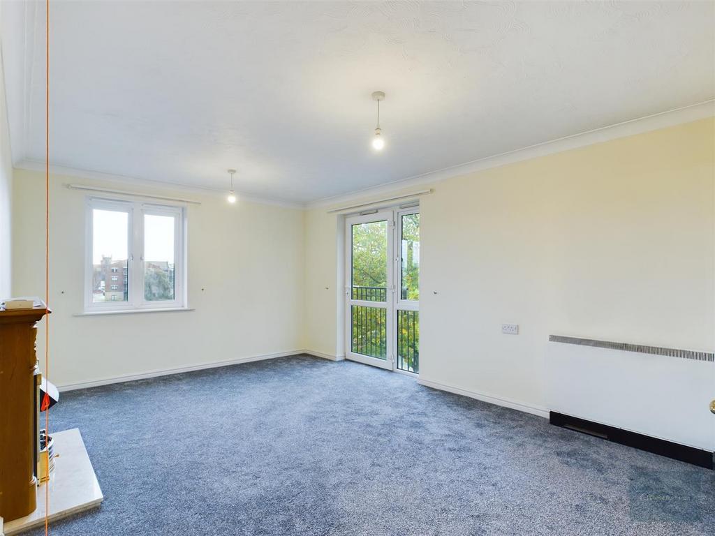 Bythesea Road, Trowbridge BA14 2 bed retirement property for sale £