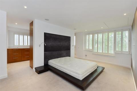 3 bedroom flat to rent, Fitzjohns Avenue, Hampstead Village NW3