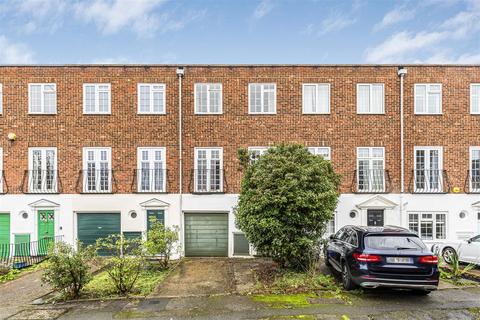 13 Topiary Square, Richmond, TW9 2DB