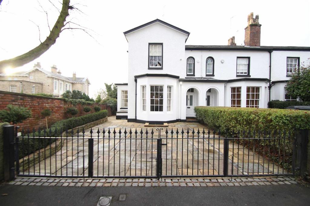East Downs Road, Bowdon 4 bed semidetached house to rent £3,750 pcm