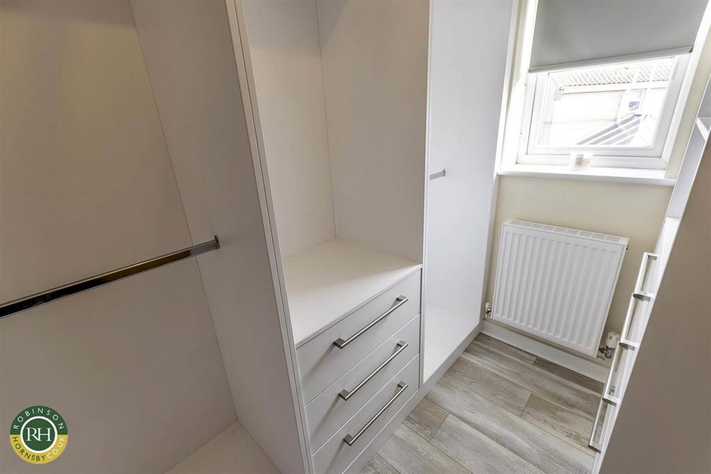 Walk in wardrobe