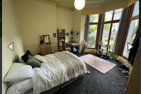 11 bedroom terraced house to rent, St. Johns Terrace, Hyde Park, Leeds