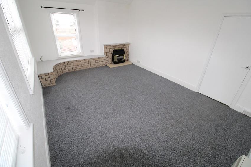 Cathcart Road, Stourbridge 2 bed flat £795 pcm (£183 pw)
