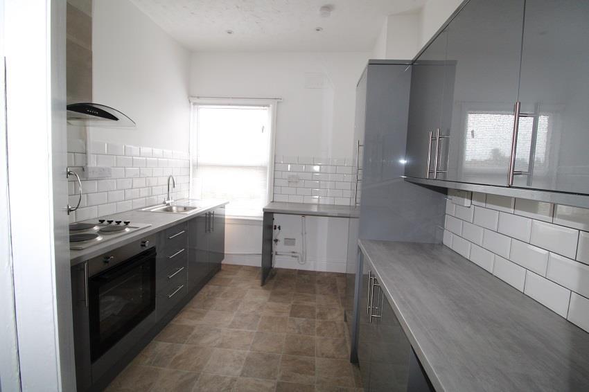 Cathcart Road, Stourbridge 2 bed flat £795 pcm (£183 pw)