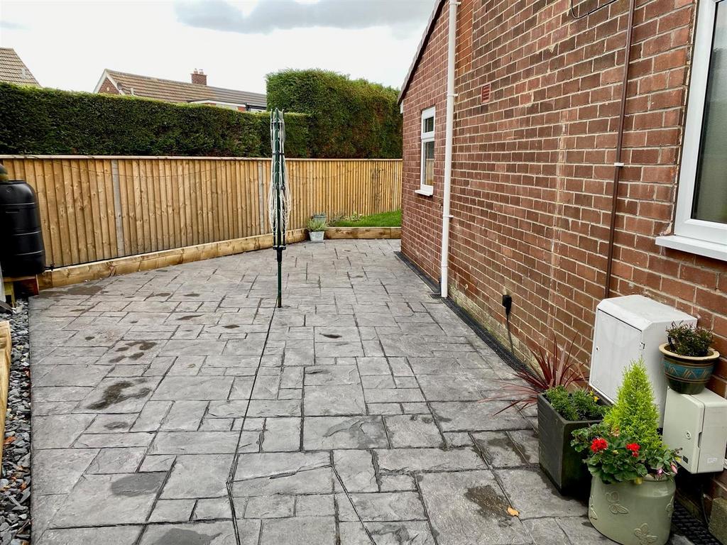 Meadow lane 25 side area.jpg