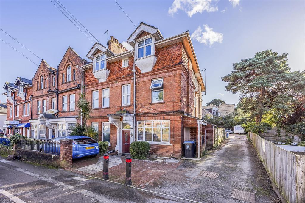 Frances Road, Bournemouth 1 bed apartment for sale £150,000