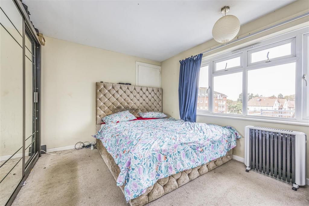 Flat 16, Courtley Manor, 1 Boscombe Spa Road, Bosc