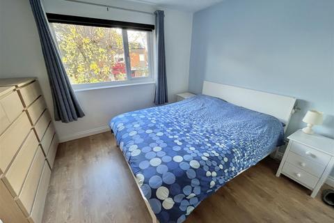 2 bedroom apartment for sale, Beechfield Close, Sale