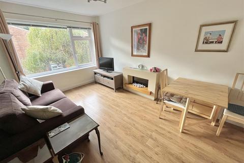 24 Beechfield Close, Sale, M33 4EH