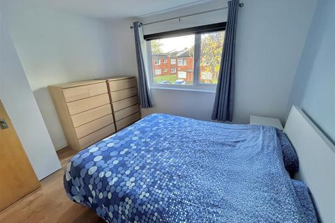 24 Beechfield Close, Sale, M33 4EH