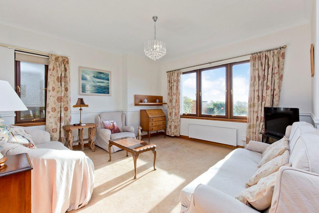 Friar Place, Scotlandwell, Kinross, KY13 2 bed detached bungalow for